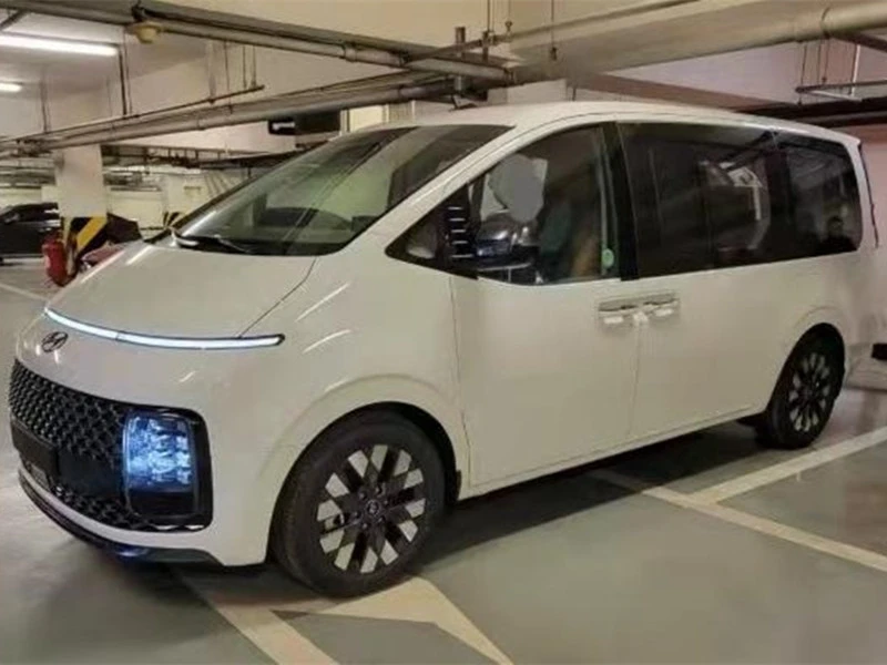 Hyundai Staria 2024